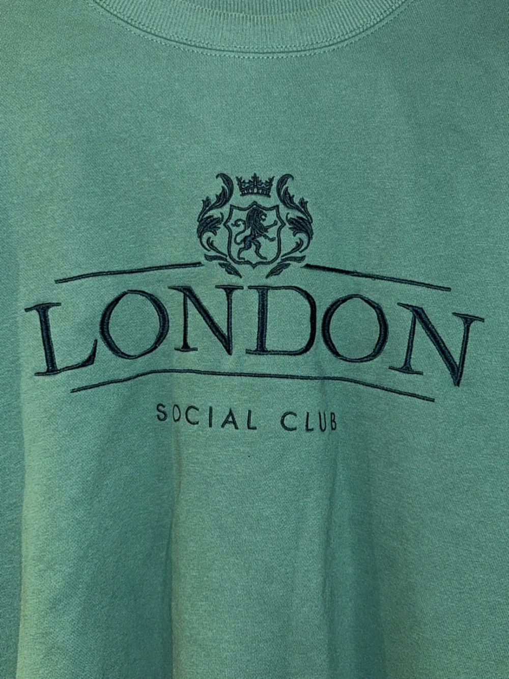 NWOT State of Mine London Social Club Sweatshirt Size XL Sage Green - Picture 3 of 6